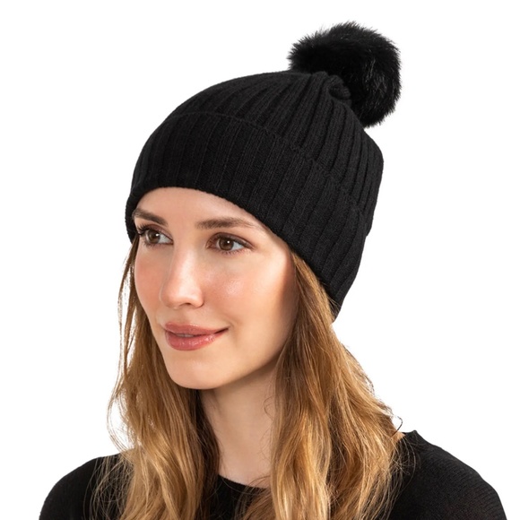 Amicale 100 % Cashmere Genuine Shearling Pompom Beanie Hat in Black Color OS NWT - Picture 7 of 8
